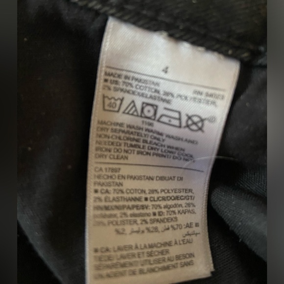 Old Navy distressed skinny jeans. Black size 4 - Picture 3 of 6